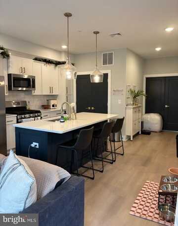 7521 RIDGE AVENUE, PHILADELPHIA, PA 19128