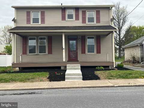 144 W CONESTOGA STREET, NEW HOLLAND, PA 17557