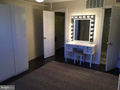 1524 LINCOLN WAY, MCLEAN, VA 22102