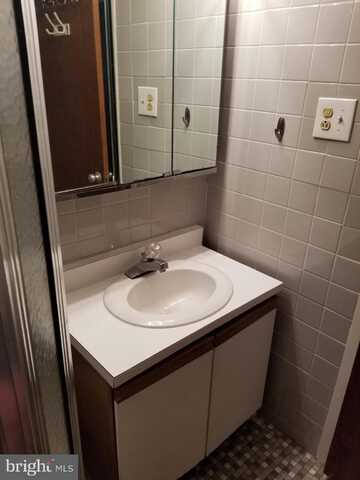 1030 E LANCASTER AVENUE, BRYN MAWR, PA 19010