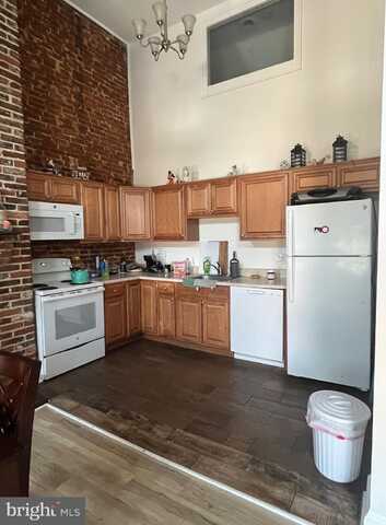 15 S CARROLLTON AVENUE, BALTIMORE, MD 21223