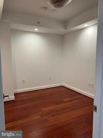 1881 N NASH STREET, ARLINGTON, VA 22209