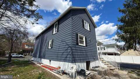 210 CHERRY ST, DURYEA, PA 18642