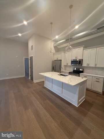 5830 HENRY AVENUE, PHILADELPHIA, PA 19128