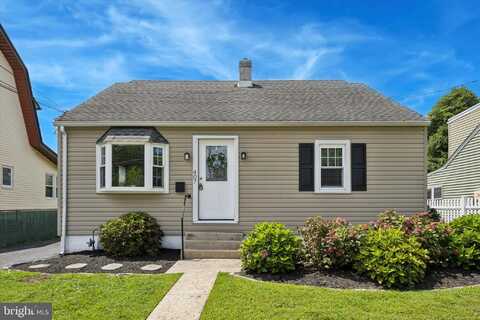 407 SWARTHMORE, FOLSOM, PA 19033