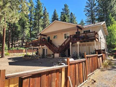 8869 Brook Avenue, Kings Beach, CA 96143