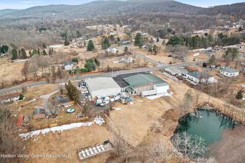 381 Vineyard Avenue, Highland, NY 12528