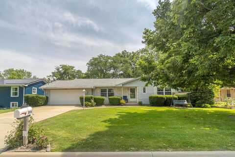 313 Longview Drive, Waterloo, IA 50701
