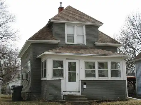 137 Summit Avenue, Waterloo, IA 50701