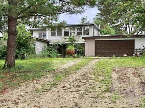 2601-2 Easton Avenue, Waverly, IA 50677