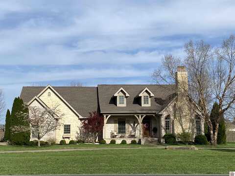 990 S Robertson Road, Murray, KY 42071
