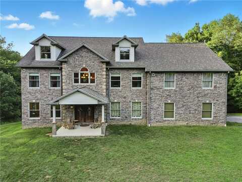 158 Skyview Dr, Beaver, PA 16102