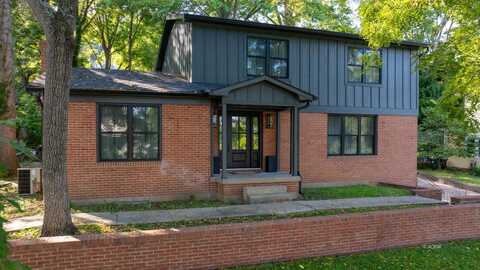 206 E State St, Athens, OH 45701