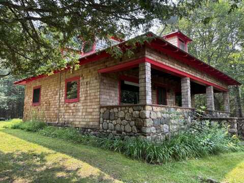 5413 NYS Rte 28N, Newcomb, NY 12852