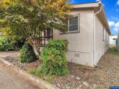 1005 Ferry St, Dayton, OR 97114