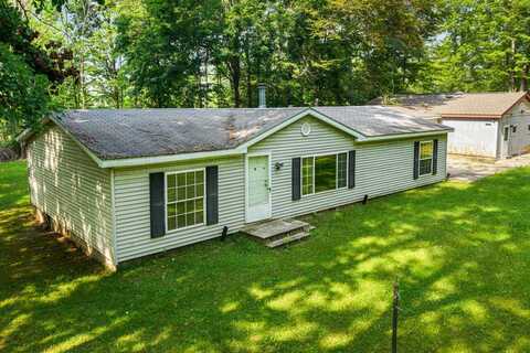 21100 Kiracofe Avenue, Hillman, MI 49746
