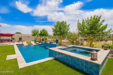 2041 W LARISSA Lane, San Tan Valley, AZ 85144