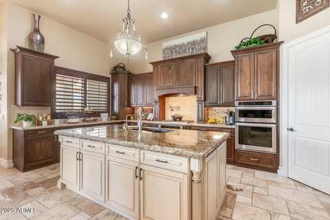 11225 E STARFLOWER Court, Chandler, AZ 85249