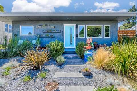 430 Murphy Avenue, Sebastopol, CA 95472