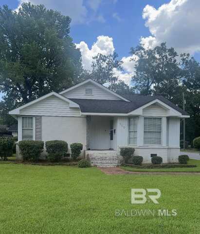 800 Bellevile Avenue, Brewton, AL 36426