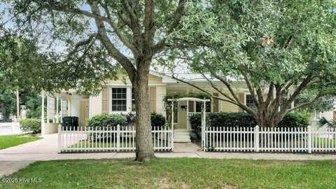 120 N Lord Street, Southport, NC 28461