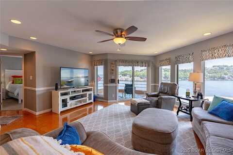 52 Cedar Court unit: 2A, Lake Ozark, MO 65049