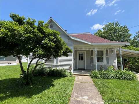 310 Vanburen Street, Versailles, MO 65084