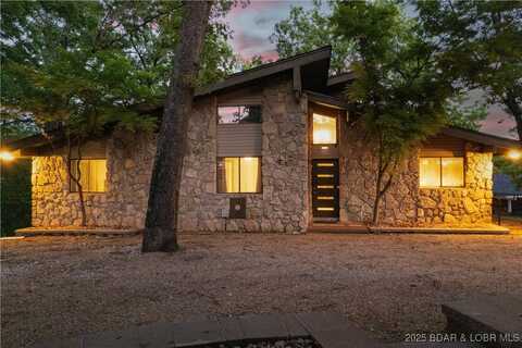 134 Twin Oaks Drive, Lake Ozark, MO 65049