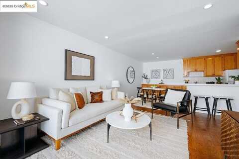 250 Whitmore St, Oakland, CA 94611