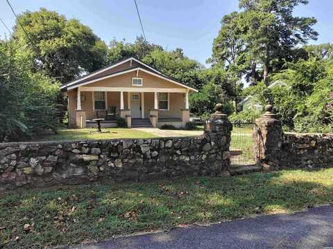 315 Vineyard Street, Hot Springs, AR 71913