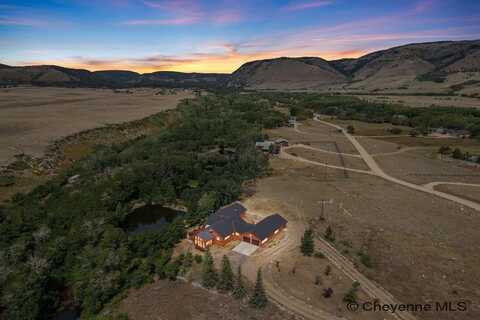 85 NORTH FORK RD, Centennial, WY 82055