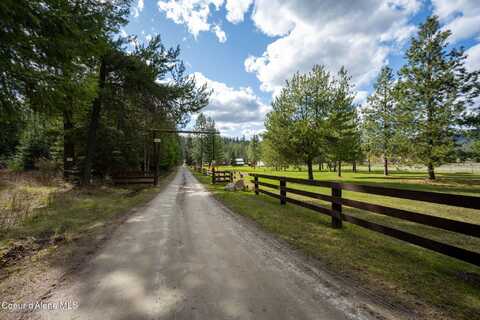 704 Hidden Creek Rd, Sagle, ID 83860