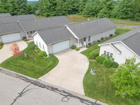2063 Seaview, Traverse City, MI 49686