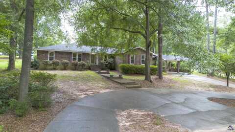 812 Woodland Dr, Montezuma, GA 31063