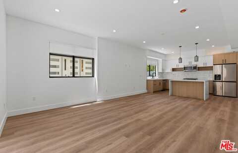 5841 Kester Ave, Van Nuys, CA 91411