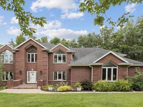 3145 Deerfield Dr, Swisher, IA 52338