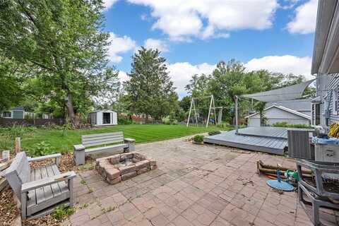 7001 Surrey Dr NE, Cedar Rapids, IA 52402