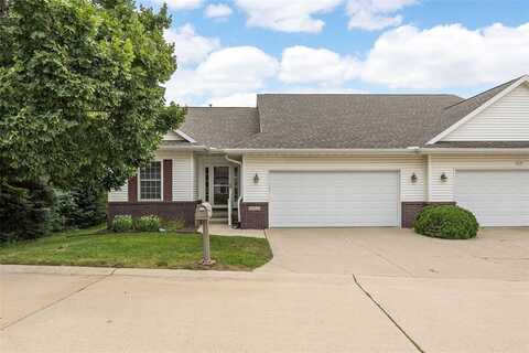 1816 Emmy Lane, Hiawatha, IA 52233