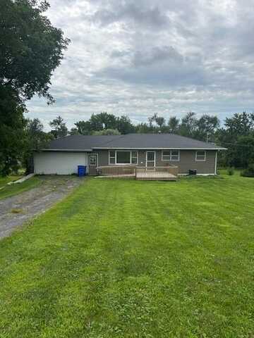 3713 Rogers Road NW, Cedar Rapids, IA 52405