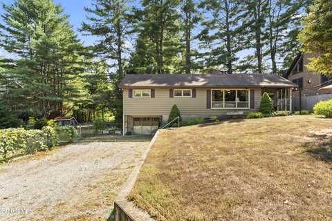28 Shallow Beach Road, Bolton, NY 12814