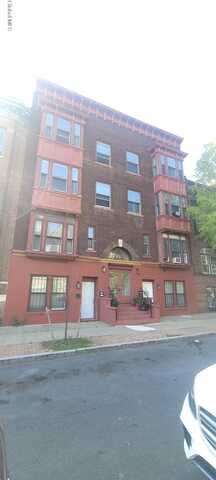 9 St Joseph'S Terrace, Albany, NY 12210