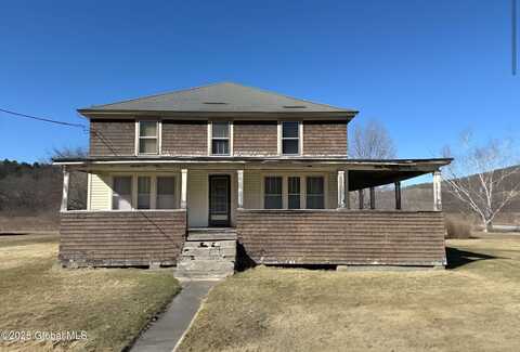 3-5 Farmers Inn Road, Hoosick Falls, NY 12090
