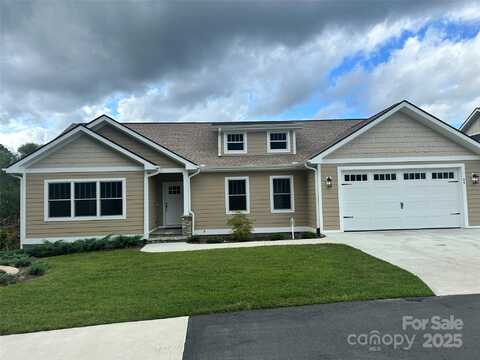 54 Olde Oak Lane, Hendersonville, NC 28792