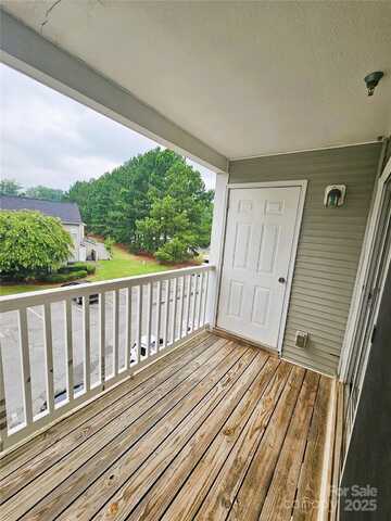 1162 Plaza Walk Drive, Charlotte, NC 28215