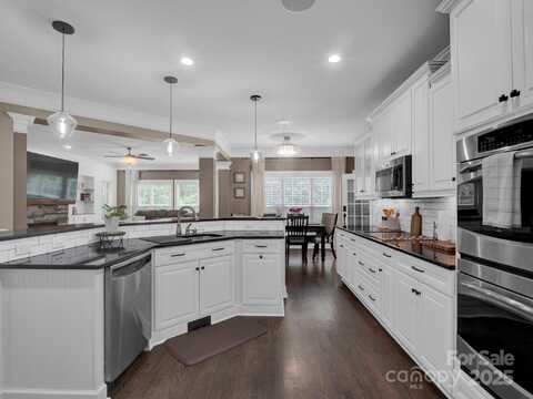 2652 Bedford Place NW, Concord, NC 28027