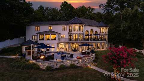 140 Larkhaven Lane, Mooresville, NC 28117