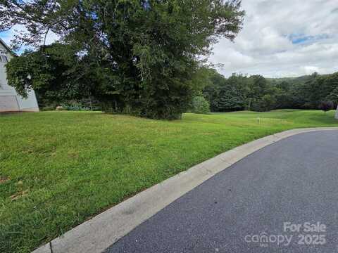 156 Triple Fairways Drive, Hendersonville, NC 28739