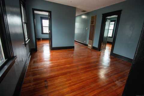 73 Lounsbury Street, Waterbury, CT 06706