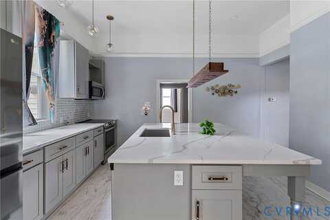 166 Wright Avenue, Colonial Heights, VA 23834