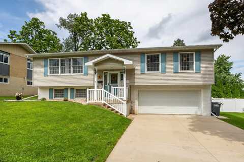 2965 Saint Anne, Dubuque, IA 52001